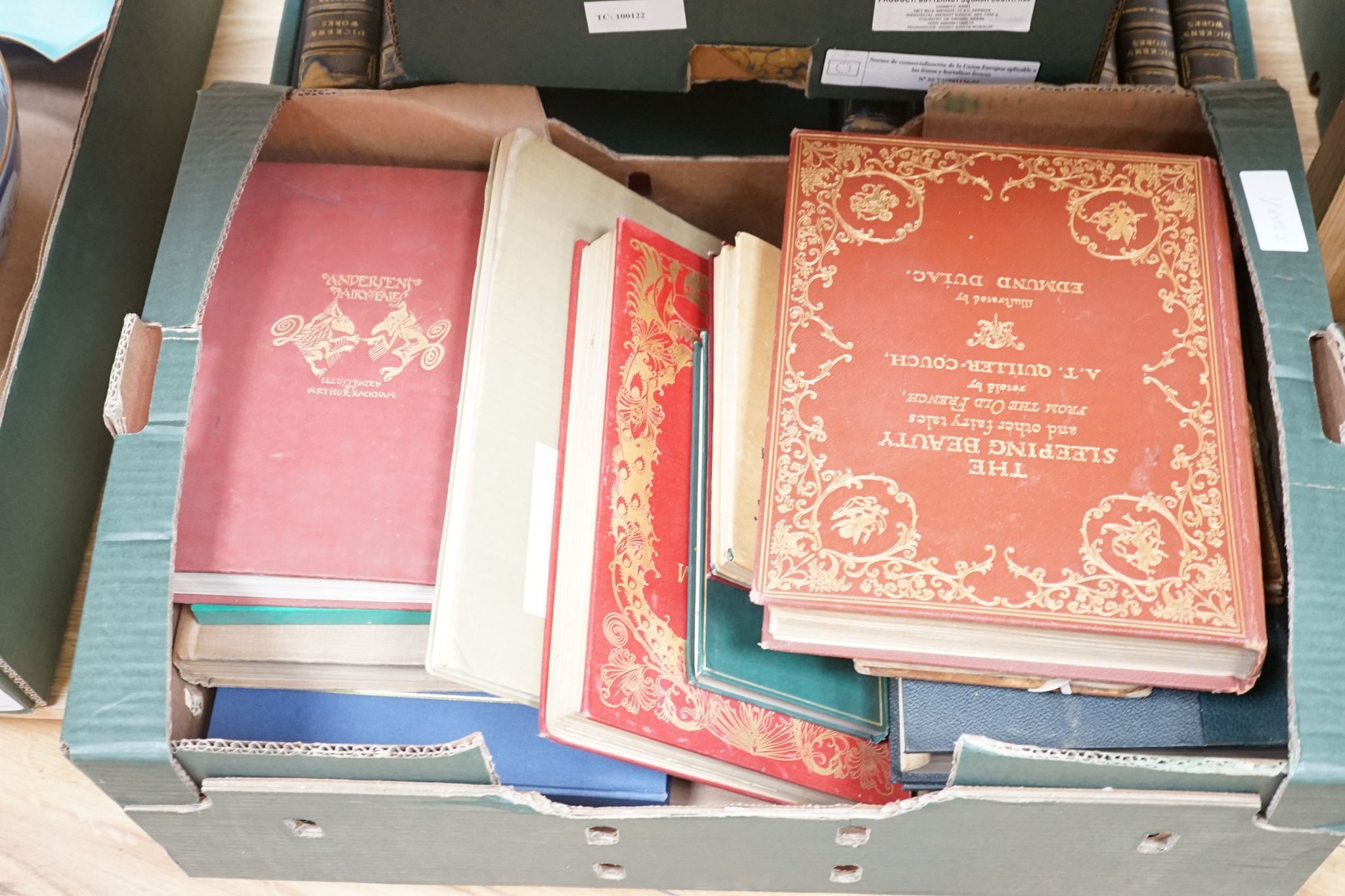 A mixed collection of antiquarian and later books to include Thackeray’s works, Macaulay’s England, Dicken’s works, Edmund Dulac ‘The Sleeping Beauty’, Quiller-Couch, Dulac’s illustrated Rubaiyat of Omar Khayyam, ‘My Hun